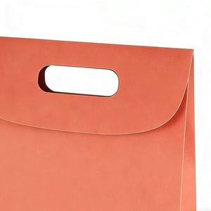 Bolsas de Papel Kraft Naranja Personalizadas con Asas Troqueladas, Biodegradables y Adecuadas para Accesorios Pequeños y Artículos Similares - Product Image 3