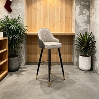Tabourets de bar rembourrés de style minimaliste |   Tabourets de bar et de café |   Tables et chaises personnalisées d'usine professionnelle