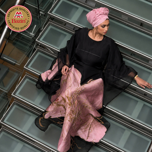 OEM/ODM Ensemble 2 pièces Robe Boubou Dashiki en brocart moyen-oriental avec doublure, Robe de soirée de mariée africaine pour femme en maille - Product Image 1
