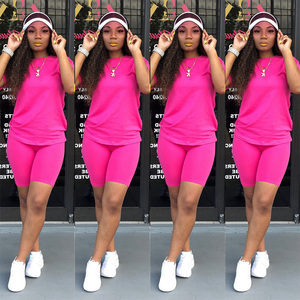 Conjunto de Camiseta y Pantalones Cortos Casuales de Alta Calidad para Mujer Yuhong, Coloridos, Lisos, <span class=keywords><strong>con</strong></span> Logotipo Personalizado Impreso, Tejido de Punto, <span class=keywords><strong>Traje</strong></span> de Dos Piezas Minimalista - Product Image 3