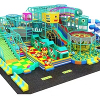 Ensemble de jeux d'intérieur personnalisé pour usage commercial, avec toboggan LED, parc de trampolines, parc d'attractions, construction en alliage métallique et surfaces en peluche