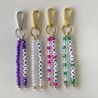 Porte-clés en pierre de cristal naturelle en gros, faits à la main, DIY, en forme de cœur, fleur, lettres anglaises, pour sacs