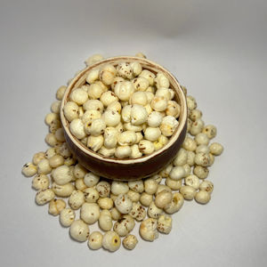 Makhana Cruda Orgánica, Nueces de Zorro 4 Suta, 12.5mm, Medianas, Limpias y Clasificadas, Higiénicas, OEM, Textura Semi-Suave, Producto de la India - Product Image 1