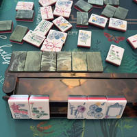 Tapis de mahjong américain à motif de fougère de la jungle vert foncé, tapis de table de jeu décoratif avec cadre papillon
