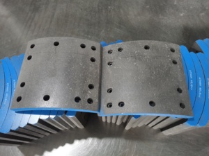 4515 guarnizioni dei freni/ganasce dei freni per camion pesanti americani personalizzazione della fabbrica vestito per Auwarter Bova Heuliez <span class=keywords><strong>MAN</strong></span> - Product Image 4