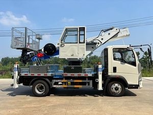 Camion plateforme aérienne télescopique synchrone Sinotruk HOWO 4X2 à rotation 360° pour travaux en altitude à vendre - Product Image 4