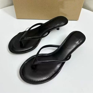 Sandales et Tongs Femme à Talon Bas, Confortables et Polyvalentes pour l'Extérieur - Product Image 2