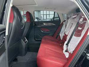 Hongqi H6 : Libérez la puissance, adoptez l'élégance. Âme sportive, grâce raffinée. - Product Image 5