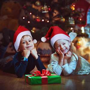 Gorros Navideños con Logotipo Personalizado Bordado e Impreso al por Mayor, Gorro de Santa Claus para Niños y Adultos - Product Image 3