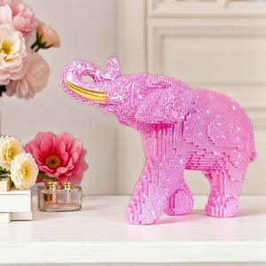 Ornement d'éléphant marchant sculpté en résine époxy artistique avec or saupoudré, modèle animal pour la maison, le porche, le meuble TV ou le bureau - Product Image 4