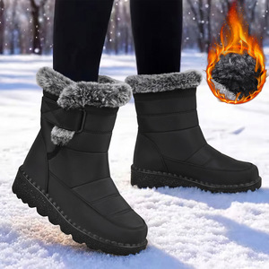 Bottes d'hiver pour femmes grandes tailles avec isolation supplémentaire et rembourrage épais en polyuréthane, bottes longues à tige haute et semelle épaisse en coton - Product Image 1