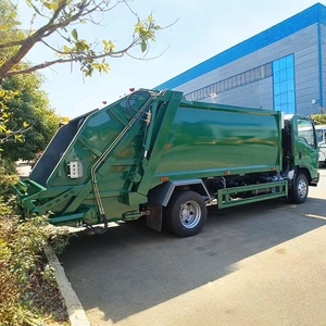 Camion compacteur de déchets Isuzu ELF 4X2 8m3, camion de collecte de déchets - Product Image 5