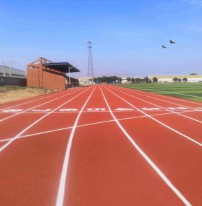 Pista de Atletismo de PU Completa Estándar Internacional INOLP, Retardante de Fuego, Certificada para Seguridad, para Escuelas Públicas, Fabricada en China - Product Image 4