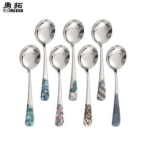 Cuchara de café de acero inoxidable 304 con mango de diseño colorido, cuchara moderna de grado alimenticio para mezclar postres y té para adultos - Product Image 2