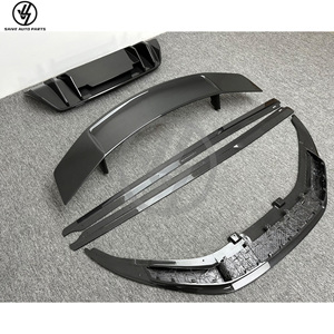 Kit de pare-chocs en fibre de carbone sèche style Vorstein pour Audi R8 2017-2019 : Lame avant, diffuseur arrière, spoiler, jupes latérales - Product Image 3