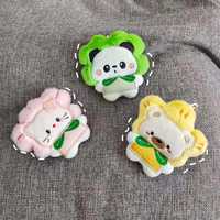 Nouveau porte-clés en peluche motif dessin animé floral, petit animal mignon (Panda, Lapin), breloque de sac à dos, en coton rembourré à la main, vente en gros