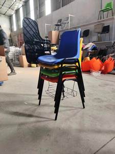 เก้าอี้ฝึกอบรม<span class=keywords><strong>พลาสติก</strong></span>ทันสมัย ทนทาน พร้อมแท็บเล็ตเขียนหนังสือและชั้นวางหนังสือแบบเคลื่อนย้ายได้ <span class=keywords><strong>โครง</strong></span>โลหะ สำหรับโรงเรียนและสำนัก<span class=keywords><strong>งาน</strong></span>ที่บ้าน - Product Image 3