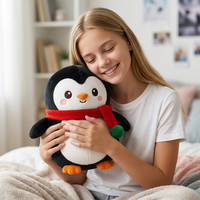 Peluche pingouin kawaii ultra douce avec écharpe tricotée rouge et pompon vert pour cadeau de Noël