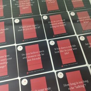 Impression personnalisée or jeu de cartes étanche Sexy image nue Logo personnalisé papier plastique personnalisé <span class=keywords><strong>IL</strong></span> FIN mais PEUT-<span class=keywords><strong>IL</strong></span> LIRE - Product Image 3