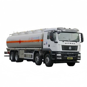 Camion-citerne HOWO 8x4 30000L en alliage d'aluminium pour le transport de carburant, de mazout et de marchandises dangereuses - Product Image 1