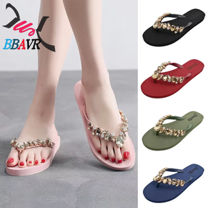 Wholesale Luxury Anti-Slip Women's Summer Flip Flops New Outdoor Beach Sandals PVC Chain Decoration Breathable <b>Slipper</b> Upper - Product Image 3