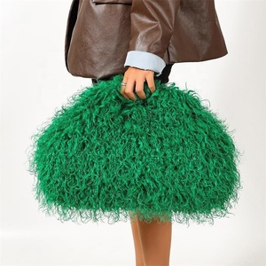 <span class=keywords><strong>Sac</strong></span> fourre-tout Zeyu tendance en fausse fourrure bouclée <span class=keywords><strong>rouge</strong></span> <span class=keywords><strong>bordeaux</strong></span> pour femme, grand <span class=keywords><strong>sac</strong></span> à main en peluche avec poignée supérieure pour le streetwear, <span class=keywords><strong>sac</strong></span> à main en fausse fourrure écologique - Product Image 6