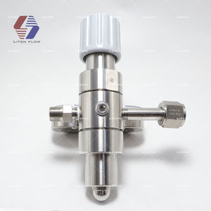 Régulateur de pression à deux étages haute pureté, sortie 250 PSIG max. En acier inoxydable 316L, entrée CGA 580, sortie 100PSIG - Product Image 4