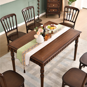 Juego de Mesa y Sillas de Comedor de Madera Maciza Estilo Retro Americano, Rectangular de 1.35M, para Uso Doméstico, Duradero - Product Image 1