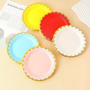 Venta al por Mayor de Fábrica, Platos de Papel Desechables de 7 Pulgadas, Color Único, con Forma de Flor Dorada, Platos de Papel Personalizados para Fiestas de Cumpleaños y Bodas - Product Image 3