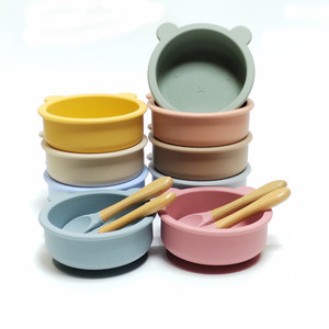 Set Ciotola e Cucchiaio per Neonati, Resistente alle Cadute, Cucchiaio in Silicone Morbido, Ciotola per lo Svezzamento a Forma di Orsetto, Design Minimalista per Acqua e Latte - Product Image 1