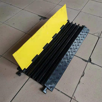 Tapis de câble en caoutchouc robuste à 4 canaux