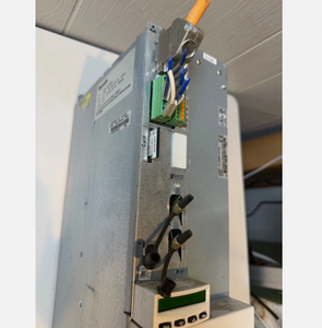 Sistema Industrial HCS02.1E-W0054-A-03-NNNN Drive + CSH01.1C-SE-EN2-NNN-NNN-NN-S-XP-FW Motor de Alta Potencia - Product Image 4