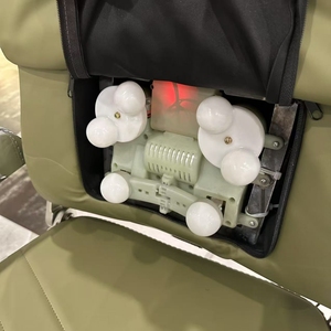 Fauteuil de barbier électrique moderne en cuir durable et écologique, haut de gamme, polyvalent, pivotant à 360 degrés, en acier, pour salon, spa et beauté - Product Image 5