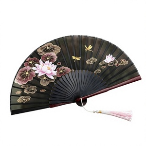Abanico Plegable Moderno Hecho a Mano con Diseño de Flores Pintadas, Abanico Decorativo Artístico de Madera Negra para Coleccionistas y Amantes del Arte - Product Image 1