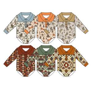 Pre-ordenar: Pelele de burbuja personalizado OEM para bebés niños, de manga larga, con botones aztecas y temática de caballo del rodeo occidental, para temporada de caza, con broches de boutique. - Product Image 1