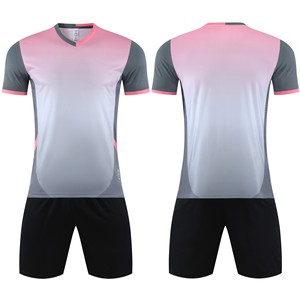 Nuovo ingrosso manica corta <span class=keywords><strong>maglia</strong></span> da calcio set di abbigliamento sportivo ad asciugatura rapida per gli studenti e le competizioni per i bambini adulti - Product Image 3