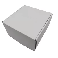 Boîte-cadeau d'emballage de carton ondulé blanc de luxe recyclable avec logo personnalisé à bon prix en gros