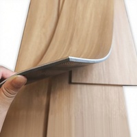 Dalles de revêtement de sol PVC LVT auto-nivelantes de qualité export, à aspiration, imperméables, résistantes à l'humidité, écologiques et épaissies