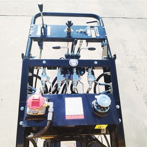 सड़क निर्माण के लिए चीनी कारखाने से इंजन नए के साथ उच्च दक्षता वाला डामर पेवर - Product Image 6