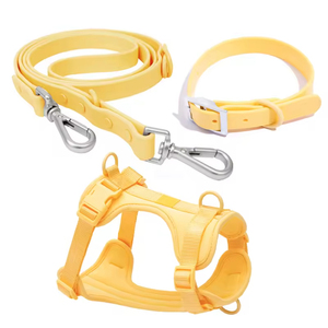Nuevo Set de Collar, Arnés y Correa de Lujo para Perro de Neopreno y PVC de Alta Calidad con Logo Personalizado de Diseñador - Product Image 5