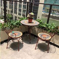 Ensemble de meubles de jardin en métal de style européen, trois pièces, petite table basse et chaise d'extérieur