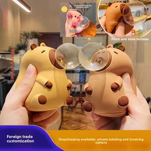 Squishy Antistress a Forma di Capibara Carina, Bestseller Virale, per Ragazze, Piccolo Castor Ruby che Soffia Bolle, a Lenta Risalita - Product Image 1
