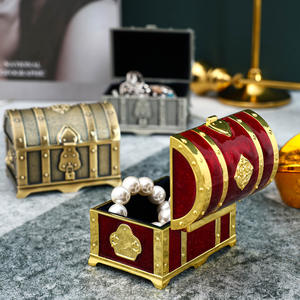 صندوق مجوهرات معدني إبداعي على شكل صندوق كنز قراصنة بتصميم أوروبي عتيق، صندوق تخزين مجوهرات فاخر من السبائك كهدية للفتيات - Product Image 4