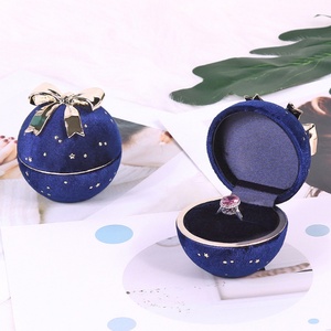 Christmas Round Bow Jewelry Packaging <b>Box</b> <b>Ring</b> Pendant <b>Box</b> Velvet Jewelry Packaging <b>Box</b> for Christmas - Product Image 2