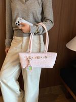 Sac en PU à imprimé léopard simple et élégant pour femmes, touche élégante. Style d'automne précoce. Grande capacité. Durable.