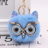 Porte-clés en forme de hibou en cristal multicolore pelucheux pendentif en fausse fourrure avec yeux en métal porte-clés en peluche