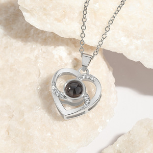 Collar con Colgante de Piedra de proyección de <span class=keywords><strong>cien</strong></span> <span class=keywords><strong>idiomas</strong></span>, <span class=keywords><strong>te</strong></span> <span class=keywords><strong>amo</strong></span>, collar de piedra de proyección de corazón hueco, regalos para mujeres - Product Image 5