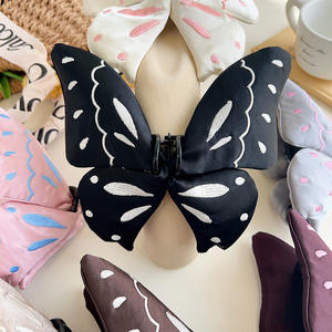 مشابك شعر نسائية جديدة لموسم الخريف والشتاء، مشابك شعر على شكل سمكة القرش، مشابك شعر كبيرة على شكل فراشة مطرزة بالقماش، حلوة ولطيفة - Product Image 3