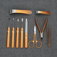 Ensemble de manucure et pédicure professionnel beauté dorée 10 pièces Kit d'outils de soin des ongles personnels en acier inoxydable avec sac en cuir