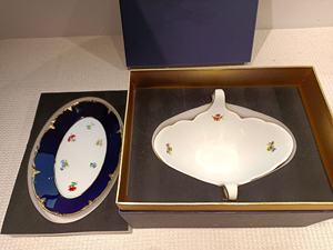 Assiette à dîner ronde classique en porcelaine dorée de luxe, à pied haut, écologique, idéale pour les mariages et les restaurants - Product Image 2